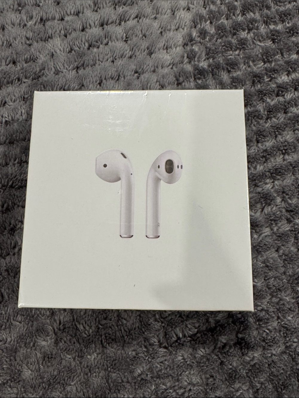 Apple True Wireless Earbuds in White with Charging Case